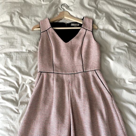 Banana Republic Dresses & Skirts - Pink Tweed Banana Republic Fit and Flare Dress